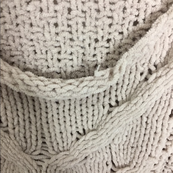 ❌SOLD❌ Woven Heart Cropped Chenille Sweater - Picture 4 of 6